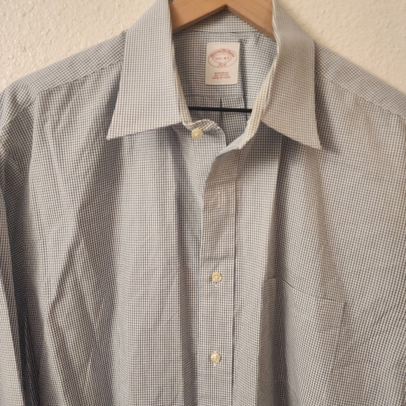 Brooks Brothers 100% Cotton Button-Down Dress Shirt Mens - Picture 2 of 5